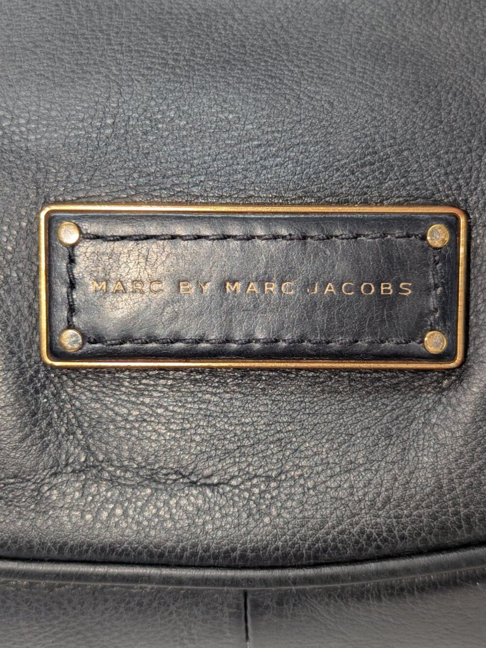 Marc Jacobs black leather hobo bag. EUC! - Picture 2 of 9